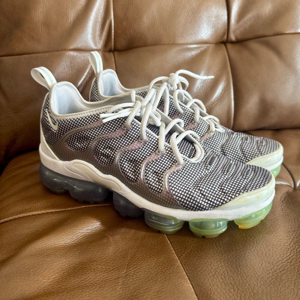 Nike Air VaporMax Plus Grid Print size 8
